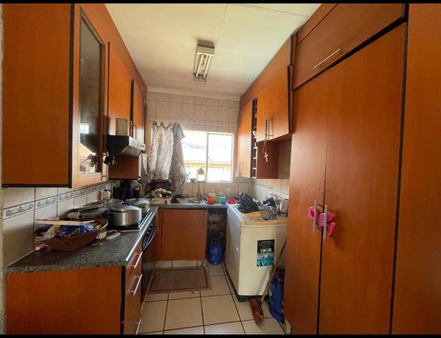 2 BEDROOM APARTMENT FOR SALE IN MEREDALE